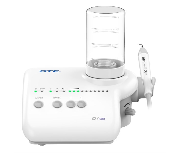 DTE D7 LED - автономный ультразвуковой скалер с фиброоптикой, 8 насадок в комплекте D7 LED - фото 504311